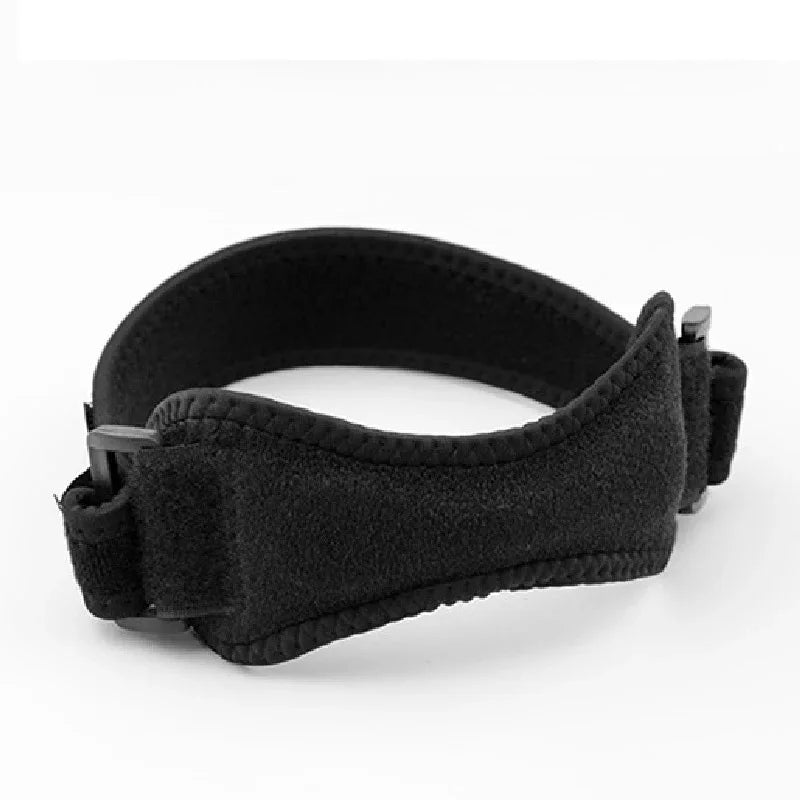 Patella knee strap in hero view showing adjustable dual hook-and-loop design for targeted tendon support; fits 35–48 cm knee circumference.